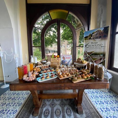 วิลลา มูโซลิโน Villa เมสซีนา ภายนอก รูปภาพ