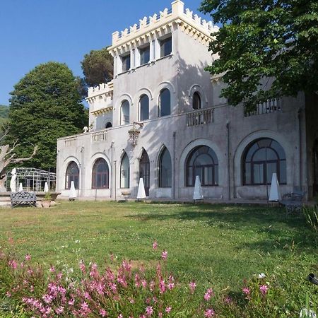 วิลลา มูโซลิโน Villa เมสซีนา ภายนอก รูปภาพ